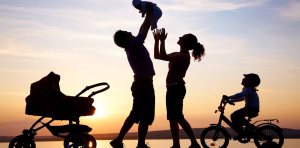happy-family-silhouette